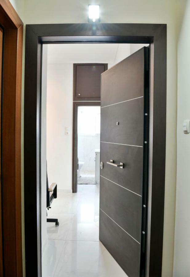 Krezias Apartments เอเธนส์ ภายนอก รูปภาพ